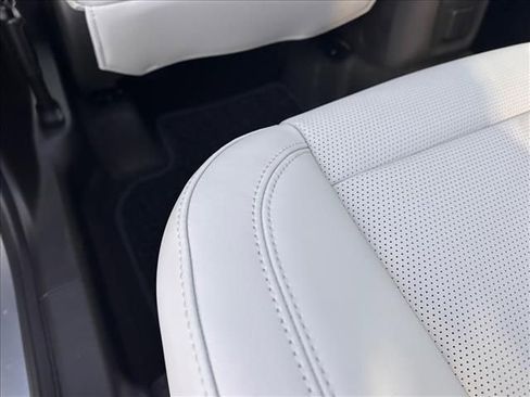 New 2026 Buick Envision Avenir image 23