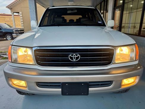 Used 1999 Toyota Land Cruiser image 8