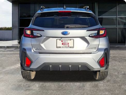 Certified 2025 Subaru Crosstrek 2.5i Limited w/ Crosstrek Mirror Package image 8