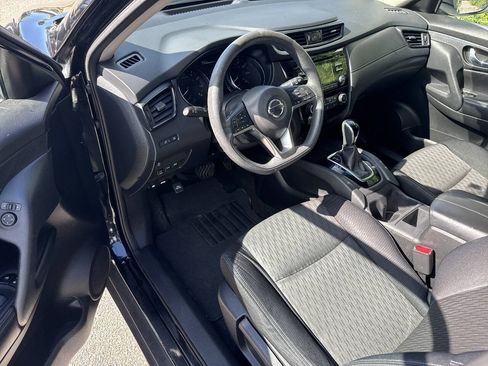 Used 2017 Nissan Rogue S AWD/4WD image 11