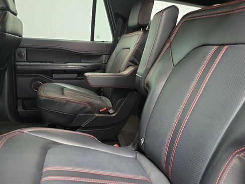 Used 2022 Ford Expedition Limited image 12