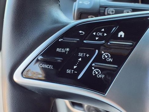 Used 2025 Mercedes-Benz GLA 250 4MATIC image 9