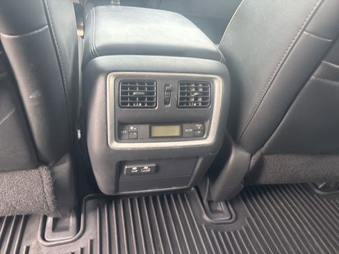 Used 2019 INFINITI QX60 Luxe w/ Essential Package image 31