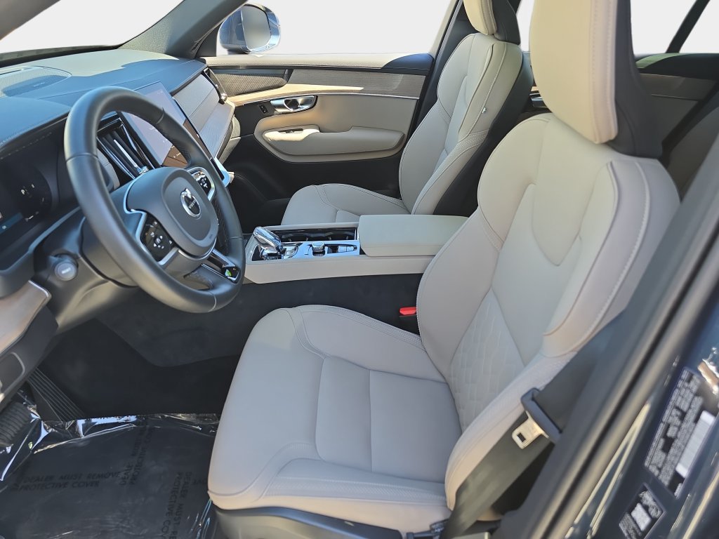 Used 2026 Volvo XC90 B6 Plus w/ Protection Package Premier AWD/4WD image 18