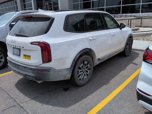 Used 2022 Kia Telluride EX w/ EX Premium Package AWD/4WD image 4