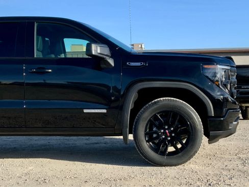 New 2026 GMC Sierra 1500 Elevation image 10