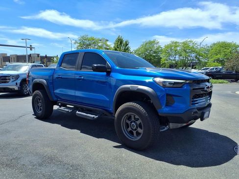 Used 2023 Chevrolet Colorado ZR2 w/ ZR2 Convenience Package III AWD/4WD image 2