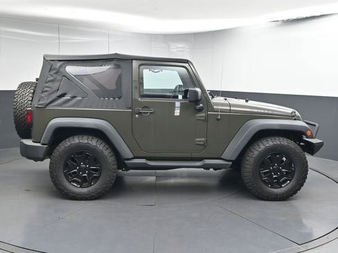 Used 2015 Jeep Wrangler Sport image 9