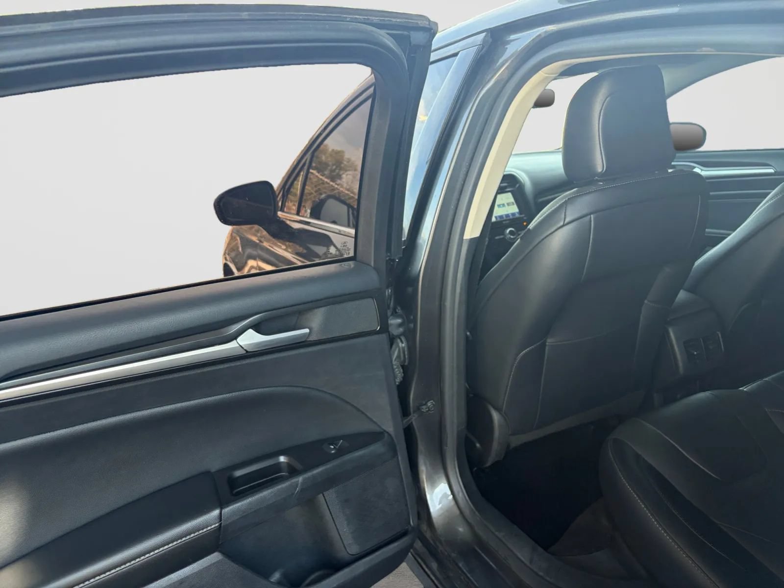 Used 2020 Ford Fusion Titanium AWD/4WD image 14