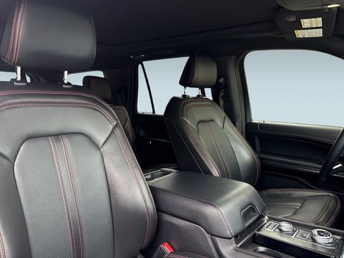 Used 2022 Ford Expedition Limited image 31