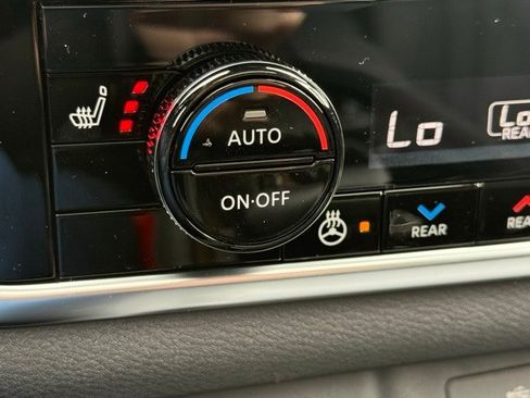 New 2026 Nissan Rogue Platinum w/ Platinum Premium Package image 36