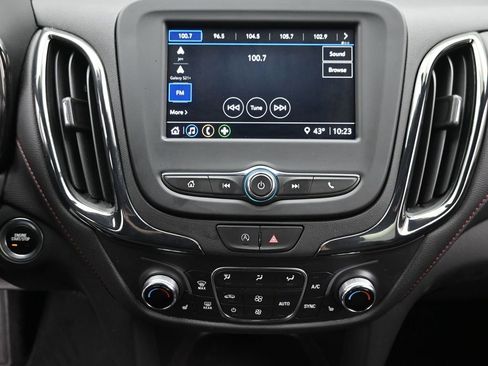 Used 2023 Chevrolet Equinox RS image 16