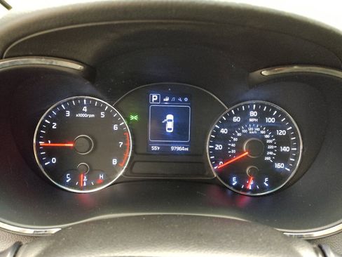 Used 2018 Kia Forte S image 23