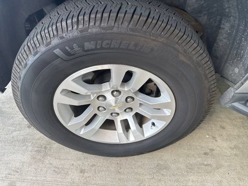 Used 2019 Chevrolet Tahoe LT RWD image 23