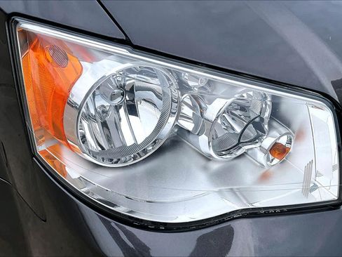 Used 2020 Dodge Grand Caravan SXT FWD image 28
