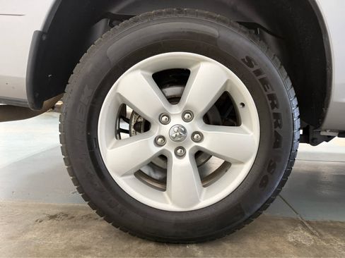 Used 2023 RAM 1500 Classic SLT AWD/4WD image 10