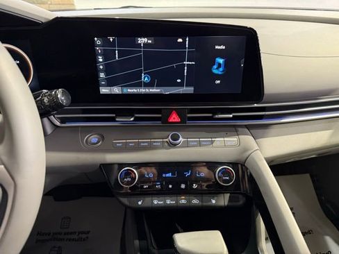 New 2025 Hyundai Elantra SEL FWD image 21