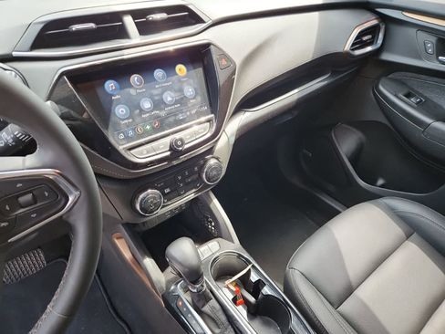 Used 2023 Chevrolet TrailBlazer ACTIV w/ Sun and Liftgate Package image 10