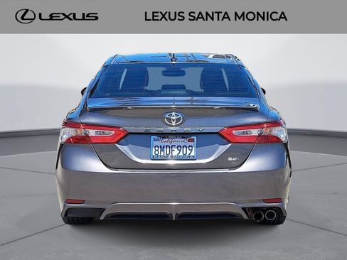 Used 2019 Toyota Camry SE w/ Convenience Package FWD image 6