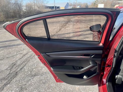 Used 2022 MAZDA MAZDA3 s image 20