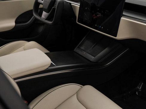 Used 2021 Tesla Model S Plaid image 28