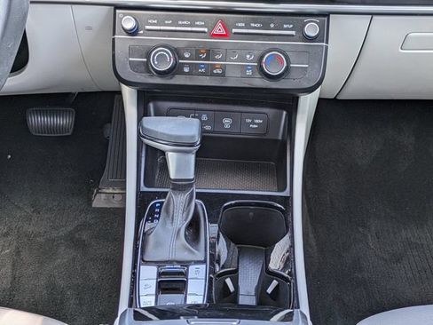 Certified 2025 Hyundai Tucson SE FWD image 20