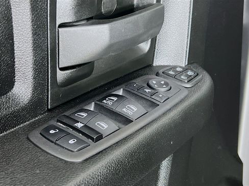 Used 2024 RAM 3500 Tradesman w/ Chrome Appearance Group image 10