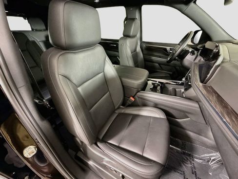 Used 2025 Chevrolet Tahoe Z71 w/ Z71 Off-Road Package AWD/4WD image 30