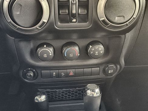 Used 2017 Jeep Wrangler Unlimited Sport w/ Quick Order Package 24S image 19