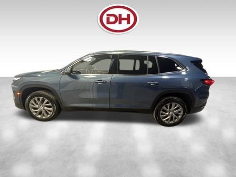 Used 2025 Buick Enclave Preferred image 8