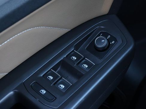 Used 2023 Volkswagen Atlas Cross Sport SEL image 23