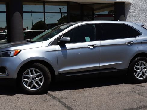 Used 2022 Ford Edge SEL w/ Convenience Package AWD/4WD image 4