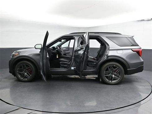New 2026 Ford Explorer ST image 44