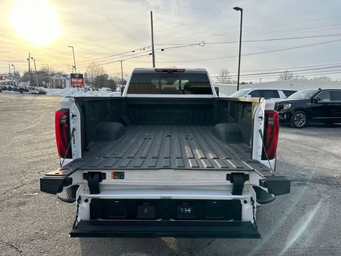 Used 2024 GMC Sierra 3500 Denali Ultimate image 18