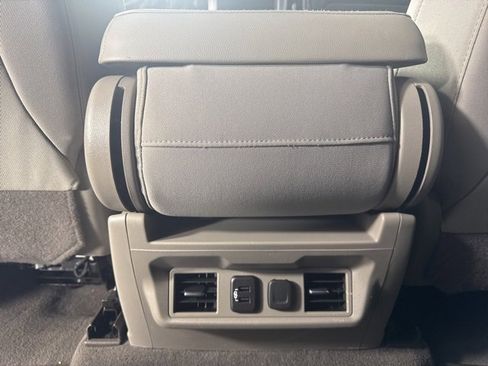 Used 2020 GMC Sierra 1500 Elevation w/ Elevation Value Package image 13