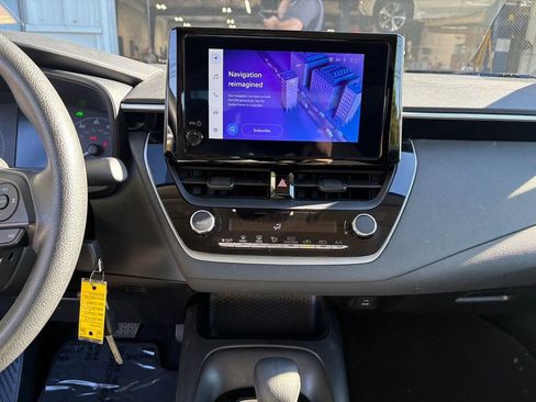 Used 2023 Toyota Corolla LE image 19