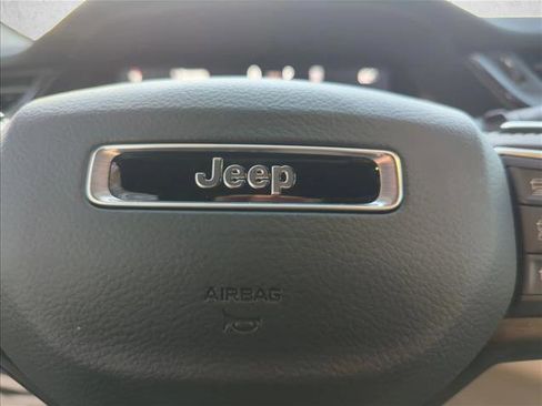 New 2026 Jeep Grand Cherokee Limited RWD image 20