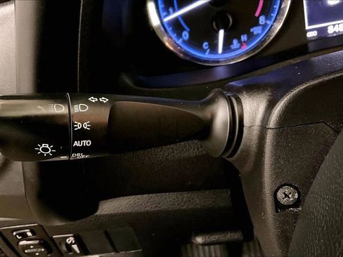 Used 2019 Toyota Corolla SE w/ SE Premium Package image 30