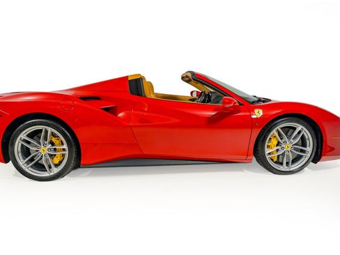 Certified 2017 Ferrari 488 Spider RWD image 20