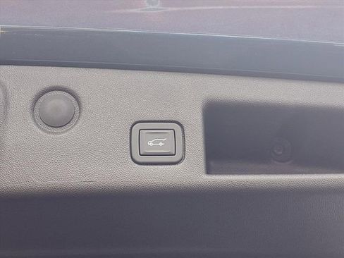 Certified 2024 Chevrolet Equinox LT w/ LPO, Floor Liner Package image 21