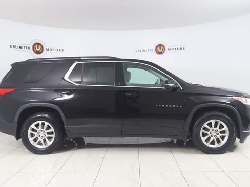 Used 2019 Chevrolet Traverse LT w/ LPO, Floor Liner Package AWD/4WD image 2