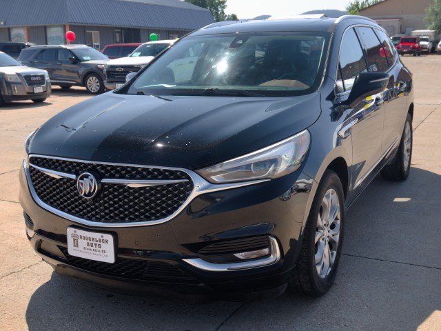 Used 2018 Buick Enclave Avenir w/ Avenir Technology Package AWD/4WD image 2