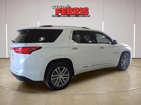 Used 2023 Chevrolet Traverse High Country AWD/4WD image 5