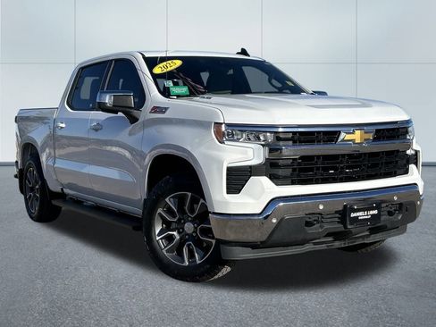 Used 2025 Chevrolet Silverado 1500 LT w/ Z71 Off-Road Package image 38