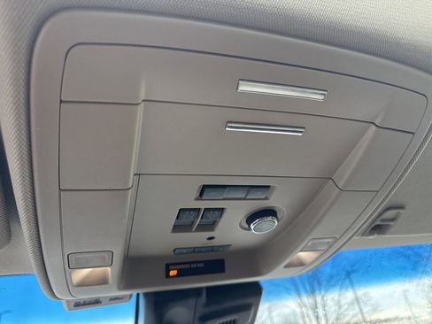 Used 2018 Chevrolet Tahoe Premier image 32