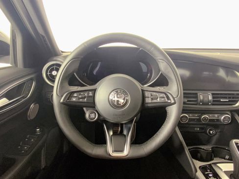 New 2024 Alfa Romeo Giulia Ti image 17