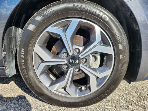 Used 2020 Kia Forte LXS image 19