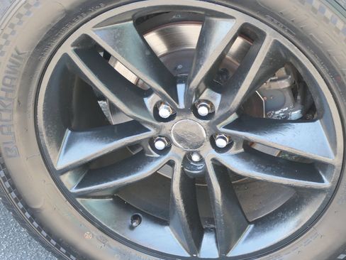 Used 2017 Ford Edge SEL w/ Equipment Group 201A FWD image 11
