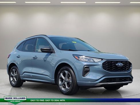 Certified 2023 Ford Escape ST-Line w/ Tech Pack #1 FWD image 1