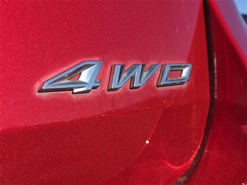 Used 2022 Ford Explorer XLT w/ Equipment Group 202A image 8